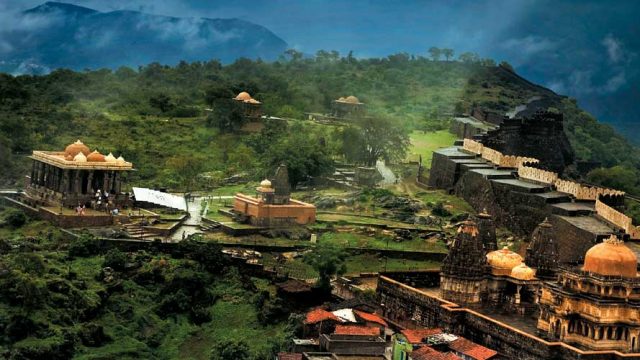 The awe-inspring Kumbhalgarh Fort, spread across a hill