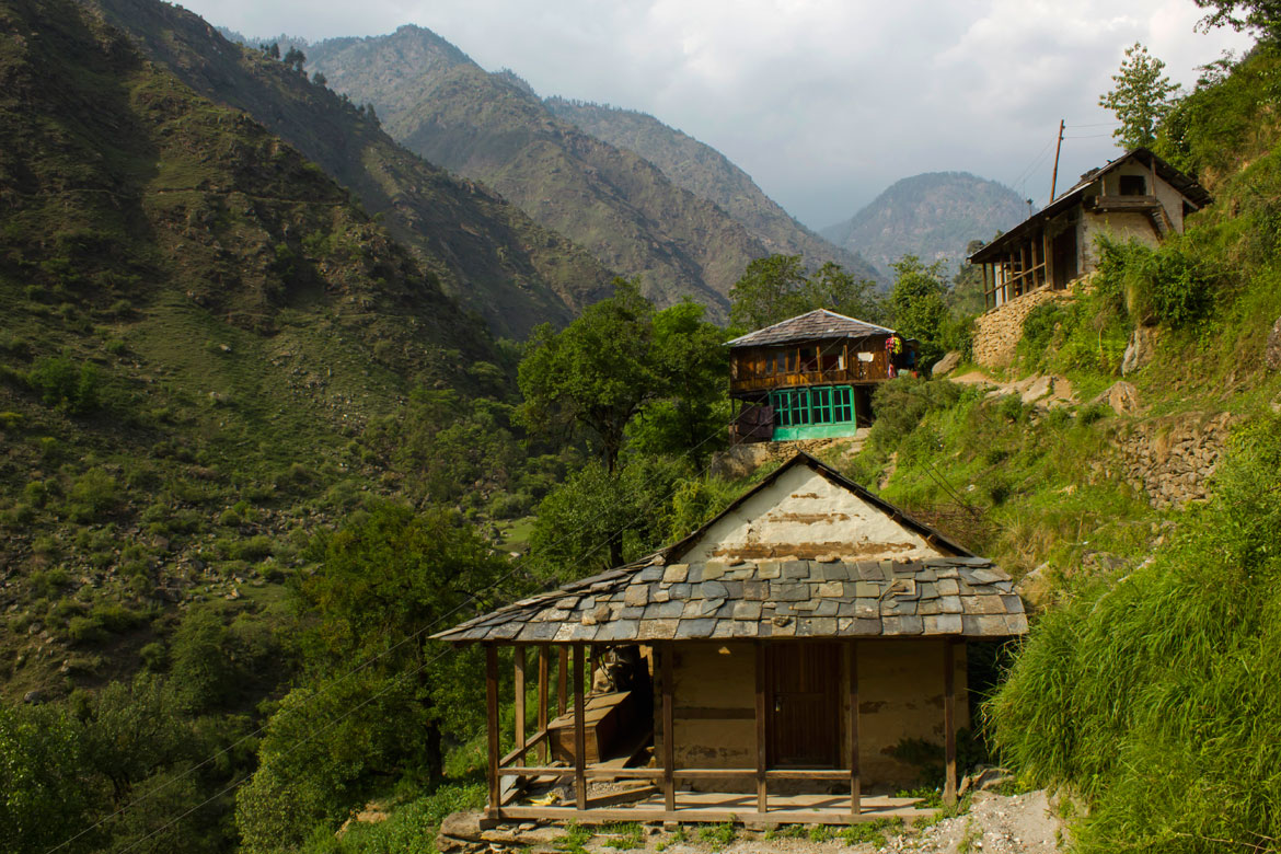 One the way to the Great Himalayan National Park, you will find villages like these, organic and pretty, gracing the sides of the hills and overlooking the picturesque Tirthan Valley