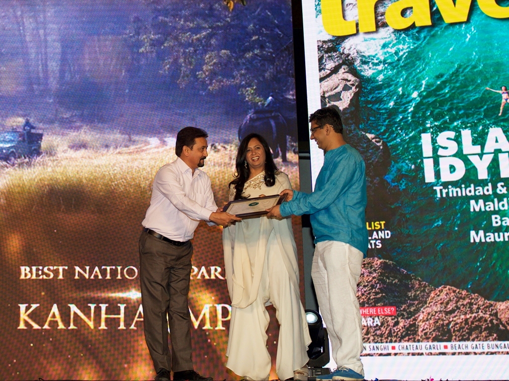 Anil Saxena, Marketing Head, MP Tourism, receives the Jury award for Best National Park for Kahna National Park, Madhya Pradesh