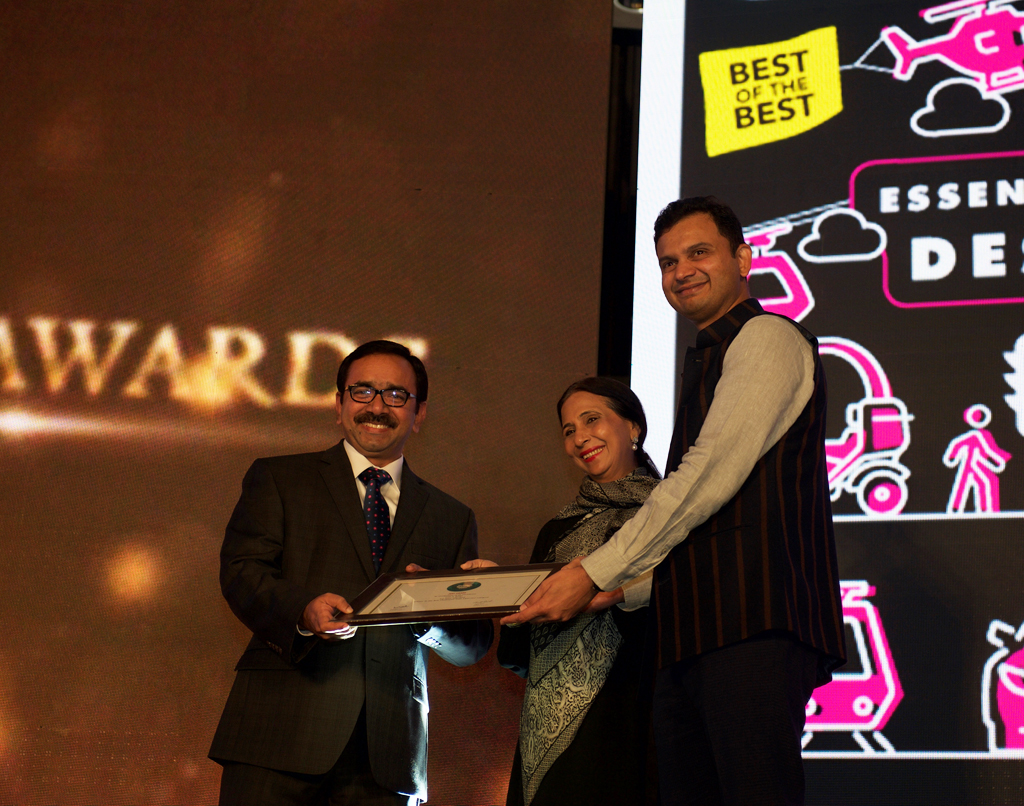 Thomas C. Thottathil, Head – Corporate Comunication and CSR, receives the award for Best Outbound Tour Operator for Cox & Kings