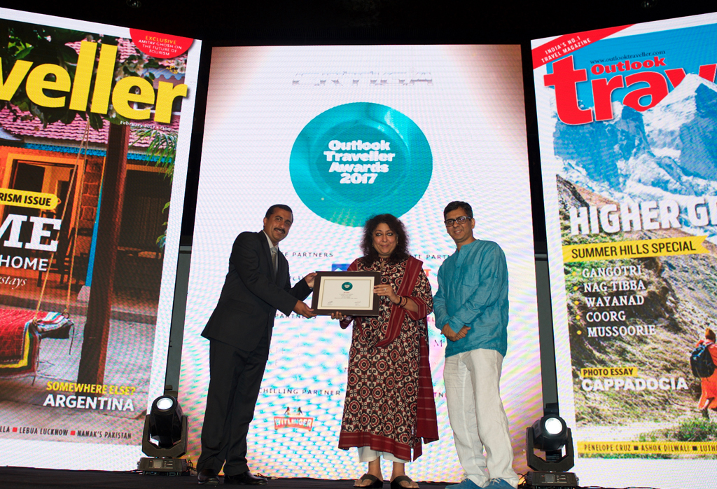 Thomas Paul, DGM Operations, receives the award for Best Luxury Wildlife Lodge for Orange County, Kabini