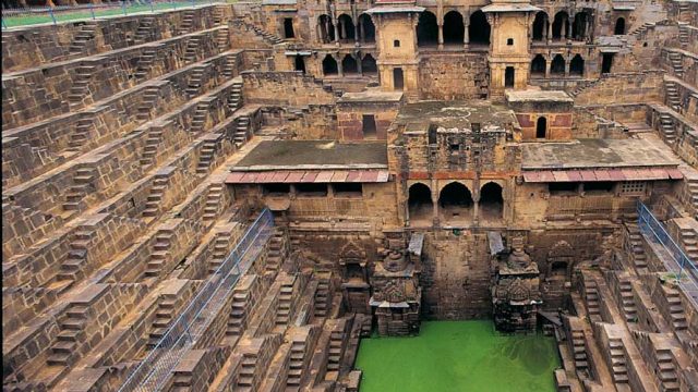 Chand Baoli, Kalakho