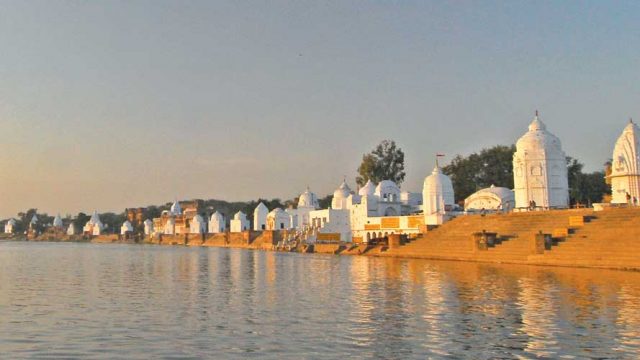 Bateshwar Temple stretching along the banks of the Chambal river