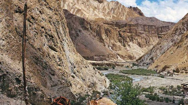 Chortens along the Markha River at Chalak, within Hemis National Park