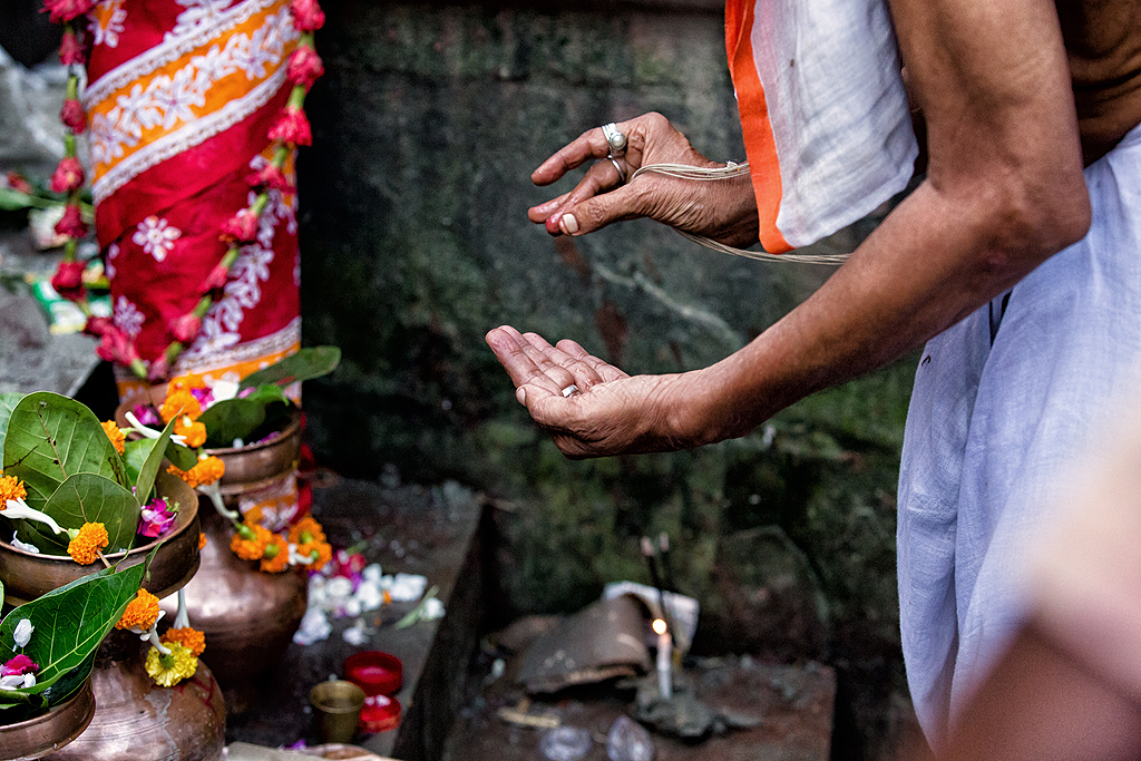 A banana plantain with eight other plaints is tied with scared threads, draped and bathed in holy water and then after a pujo is placed on Lord Ganesha’s right hand side