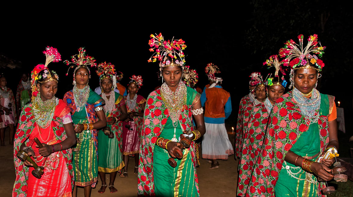 Performers wear traditional attire called begasaaj.