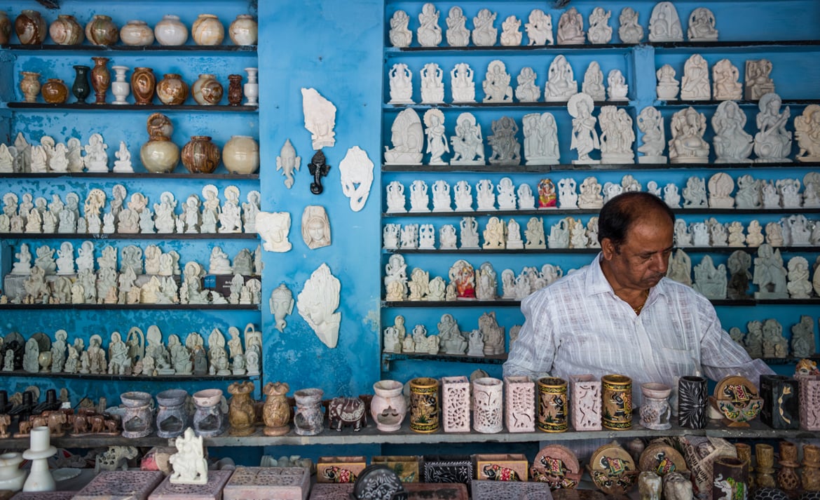 A marble souvenirs shop in Bhedaghat