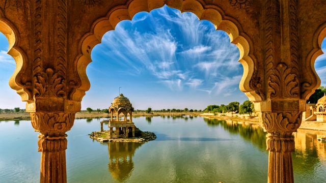 Shahrukh Khan's Paheli sure brought out the best of Rajasthan's heritage locations. This is Gadi Sagar Lake in Jaisalmer that also featured in the movie