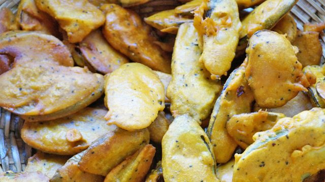 The quintessential Kolkata tea-time snack