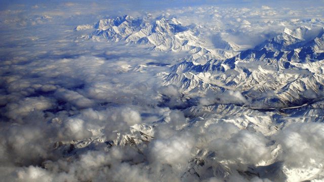 The Alaskan Tundra; (MarculescuEugenIancu/ Flickr)