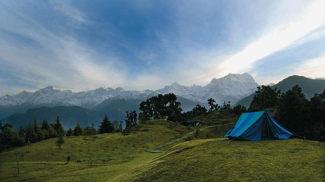 Sunrise at Deoriatal (the Chaukhamba peak is to the right)